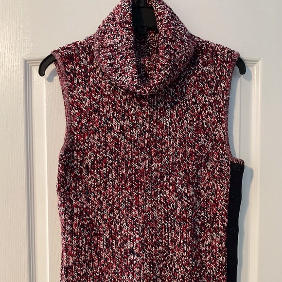 Tommy Hilfiger Sweaters - Tommy Hilfiger L Turtleneck Sleeveless Sweater